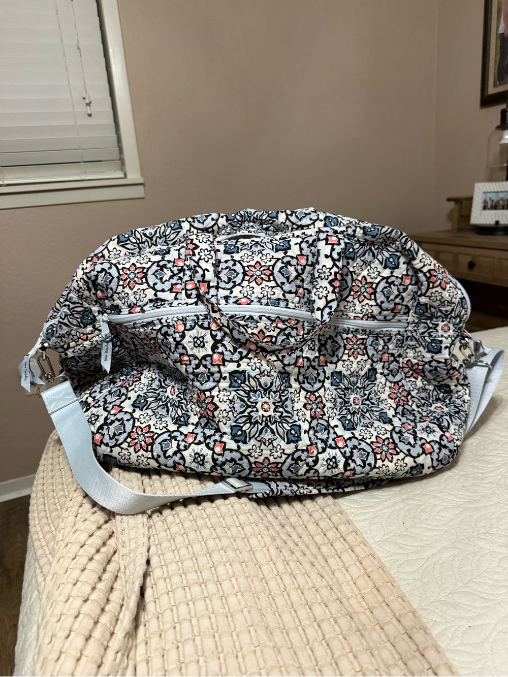 Vera Bradley large Weekender Bag